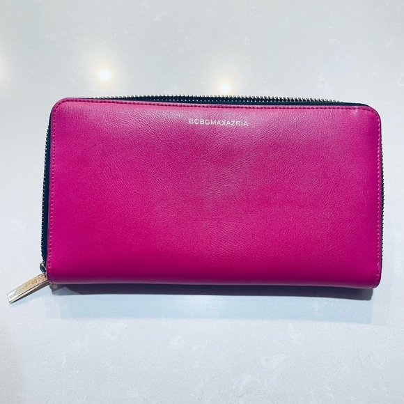 BCBGMAXAZRIA FUSCHIA WOMEN ZIP WALLET PURSE MINI BAG 3 COMPARTMENT - Picture 1 of 14